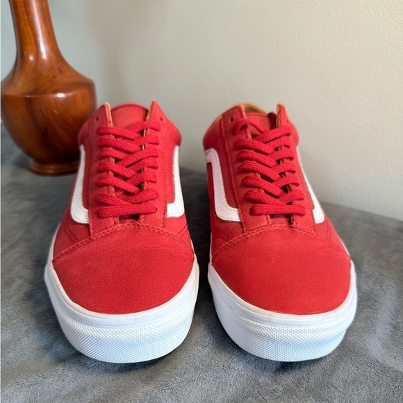 Red Leather Old Skool Vans Sneakers with Iconic Jazz Stripe - Picture 5 of 5